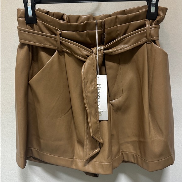 NWT Bishop + Young Caitlin Vegan Leather Shorts – Camel, Size Small - Picture 2 of 5